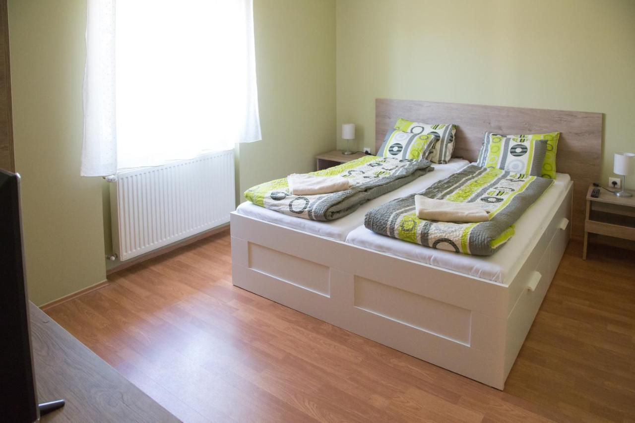 Levendula Apartmanhaz Hajdúszoboszló المظهر الخارجي الصورة