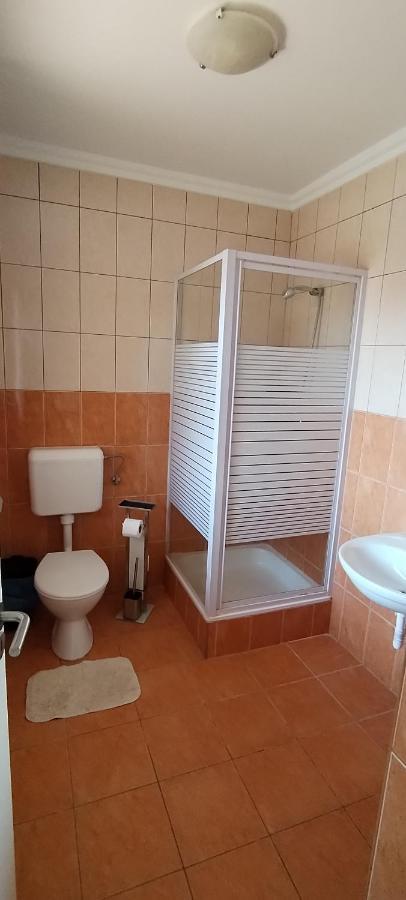 Levendula Apartmanhaz Hajdúszoboszló المظهر الخارجي الصورة