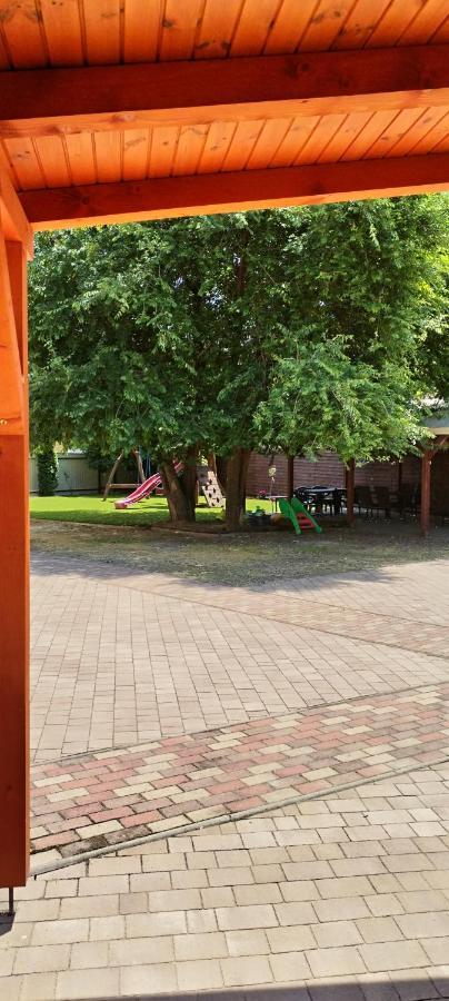 Levendula Apartmanhaz Hajdúszoboszló المظهر الخارجي الصورة